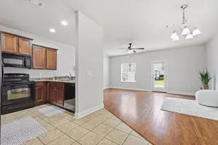 8862 Brown Pelican Cir, Navarre, FL 32566 - Photo 11