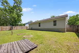 226 Southview Dr, Crestview, FL 32536 - Photo 33