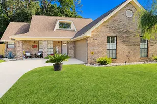 805 Overbrook Dr, Fort Walton Beach, FL 32547 - Photo 1