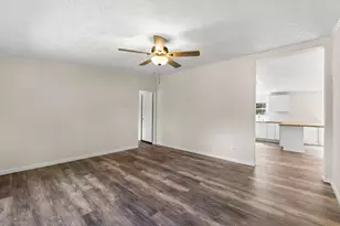 135 N Verdi Ln, Defuniak Springs, FL 32433 - Photo 5
