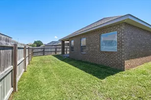 1819 Coast Ct, Gulf Breeze, FL 32563 - Photo 3
