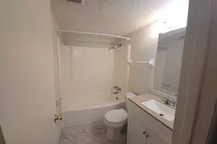 209 W Miracle Strip Pkwy, Mary Esther, FL 32569 - Photo 15