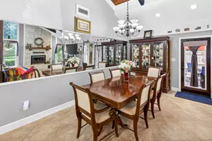 21 NE Wedgewood Ln, Fort Walton Beach, FL 32547 - Photo 17