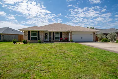 9687 Parker Lake Circle, Navarre, FL 32566 - Photo 1