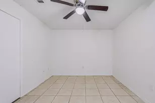219 W Pinoak Ct, Crestview, FL 32539 - Photo 31