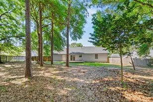 219 W Pinoak Ct, Crestview, FL 32539 - Photo 35
