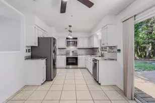 219 W Pinoak Ct, Crestview, FL 32539 - Photo 15
