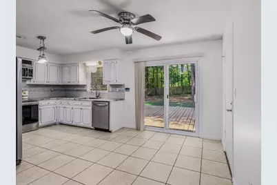 219 W Pinoak Court, Crestview, FL 32539 - Photo 13