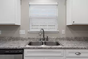 440 Eisenhower Dr, Crestview, FL 32539 - Photo 15