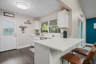 39 9th St, Shalimar, FL 32579 - Photo 3