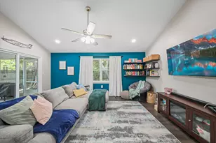 39 9th St, Shalimar, FL 32579 - Photo 15