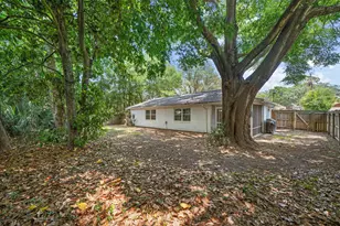 39 9th St, Shalimar, FL 32579 - Photo 37
