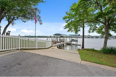 104 Bayou Drive, Niceville, FL 32578 - Photo 15