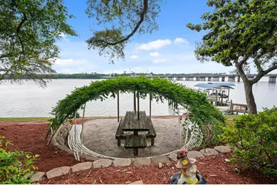 104 Bayou Drive, Niceville, FL 32578 - Photo 91