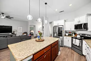 3013 Crown Creek Cir, Crestview, FL 32539 - Photo 7