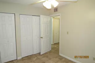 201 E College Blvd, Niceville, FL 32578 - Photo 5