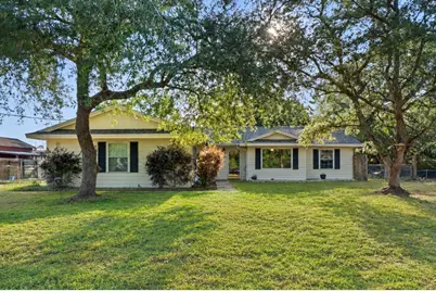 2019 Casa De Oro Street, Navarre, FL 32566 - Photo 1