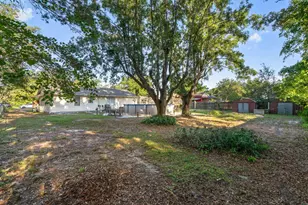 2019 Casa De Oro St, Navarre, FL 32566 - Photo 5