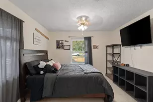 2019 Casa De Oro St, Navarre, FL 32566 - Photo 15