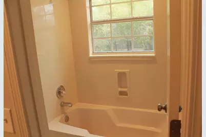 1737 Bolton Village Lane, Niceville, FL 32578 - Photo 9
