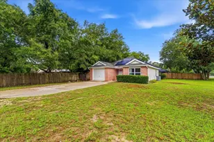 1740 Thomas St, Niceville, FL 32578 - Photo 3