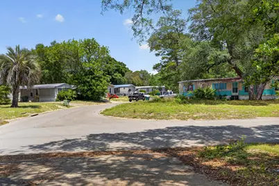 1037 Everglade Drive, Niceville, FL 32578 - Photo 9
