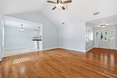 103 Point Comfort Road, Mary Esther, FL 32569 - Photo 11