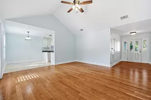 103 Point Comfort Rd, Mary Esther, FL 32569 - Photo 11