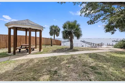 2005 Jessica Way, Navarre, FL 32566 - Photo 95