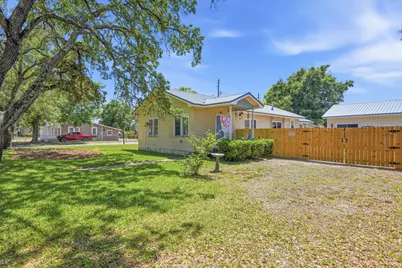 218 NE Troy Street, Fort Walton Beach, FL 32548 - Photo 1