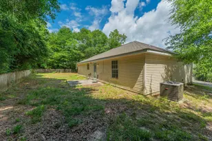 328 Lakeview Dr, Crestview, FL 32536 - Photo 3
