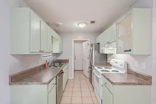 328 Lakeview Dr, Crestview, FL 32536 - Photo 13