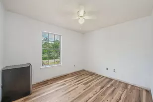 328 Lakeview Dr, Crestview, FL 32536 - Photo 17
