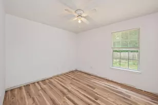 328 Lakeview Dr, Crestview, FL 32536 - Photo 17