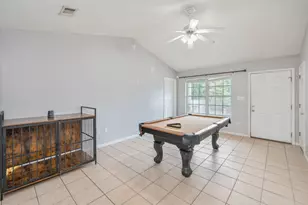 328 Lakeview Dr, Crestview, FL 32536 - Photo 9
