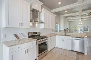 401 Hideaway Ln, Niceville, FL 32578 - Photo 11
