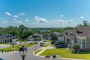 401 Hideaway Ln, Niceville, FL 32578 - Photo 3