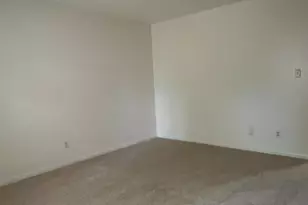913 Landry St, Mary Esther, FL 32569 - Photo 9