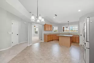 300 Peggy Dr, Crestview, FL 32536 - Photo 9