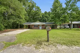 106 Andrews Ave, Defuniak Springs, FL 32433 - Photo 1