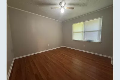 90 Andrews Avenue, Defuniak Springs, FL 32433 - Photo 7