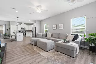 2331 Hadleigh Hills Ct, Navarre, FL 32566 - Photo 15