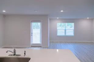 2624 Saltgrass Wy, Crestview, FL 32536 - Photo 11