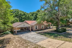 210 Shell Dr, Crestview, FL 32536 - Photo 1