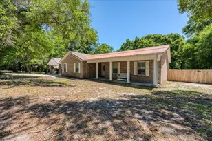 210 Shell Dr, Crestview, FL 32536 - Photo 7