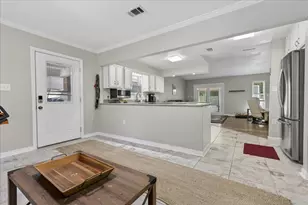 210 Shell Dr, Crestview, FL 32536 - Photo 11