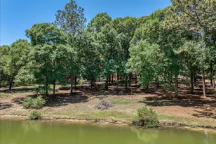 210 Shell Dr, Crestview, FL 32536 - Photo 3