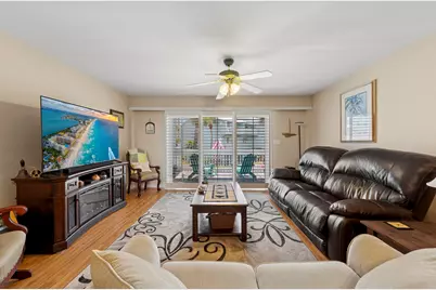 8522 Gulf Boulevard #APT 11, Navarre, FL 32566 - Photo 9