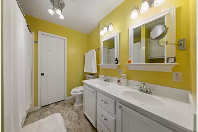8522 Gulf Boulevard #APT 11, Navarre, FL 32566 - Photo 19