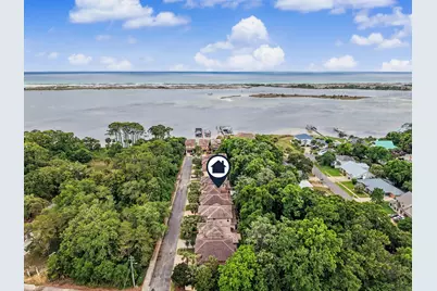 490 Soundview Court, Mary Esther, FL 32569 - Photo 3